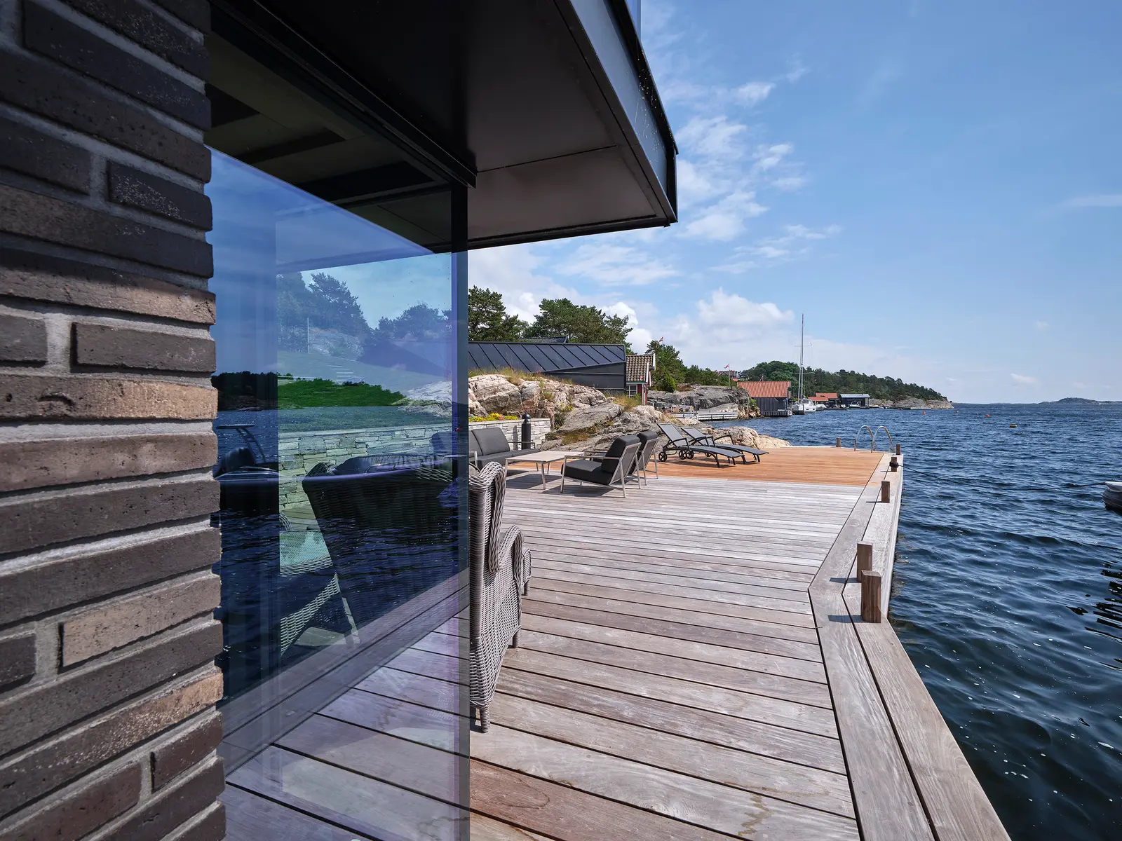 Fruens allé, Kristiansand, Norge — Schüco skyvedør, Reynaers CW 50, Slimline 38 og pivotdør (bilde 4 av 4)